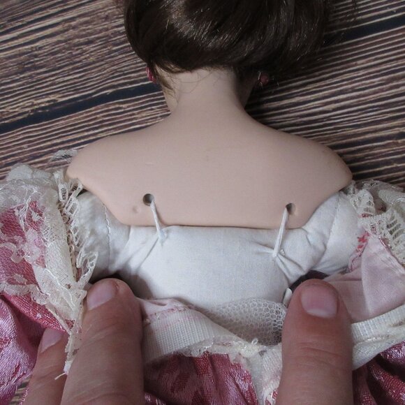 Vintage Bisque Victorian Porcelain & Cloth Doll 18" - Picture 6 of 8